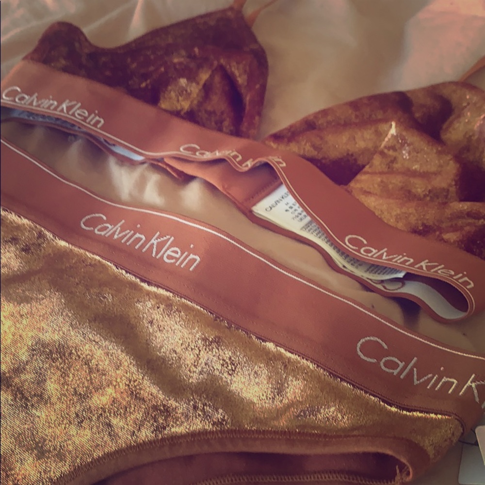 Calvin Klein Bra/Panty Set